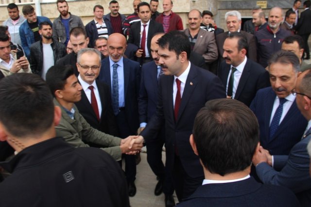 Çevre ve Şehircilik Bakanı Murat KURUM Konya’da Öğrenciler ile Bir araya Geldi