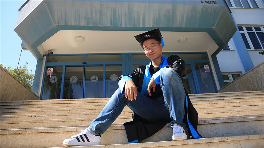 Üniversitenin İlk “Çinli” Mezunu